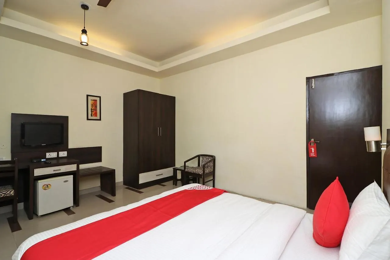 Oyo 389 Hotel Applee Inn Gurgaon