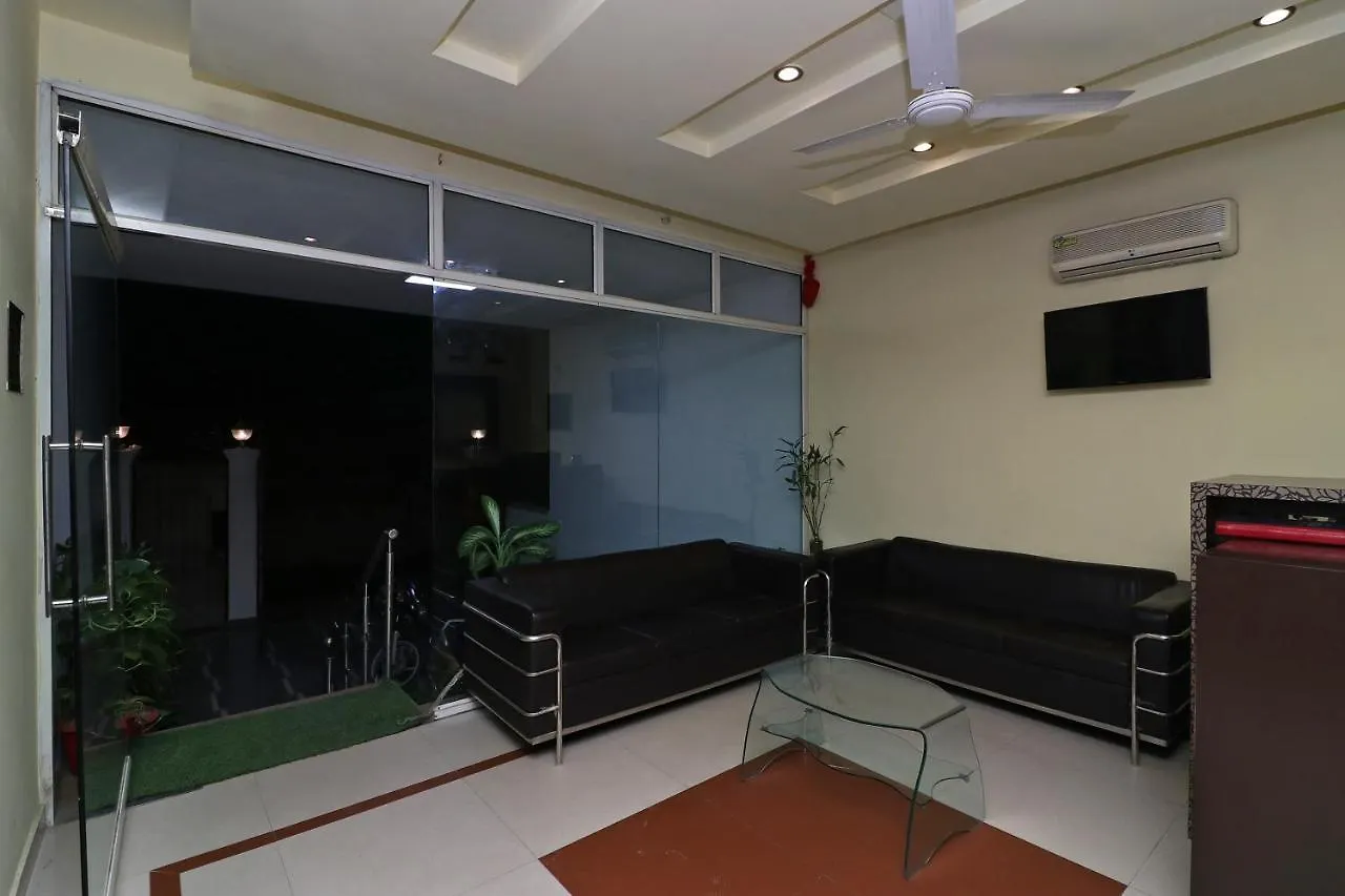 Oyo 389 Hotel Applee Inn Gurgaon